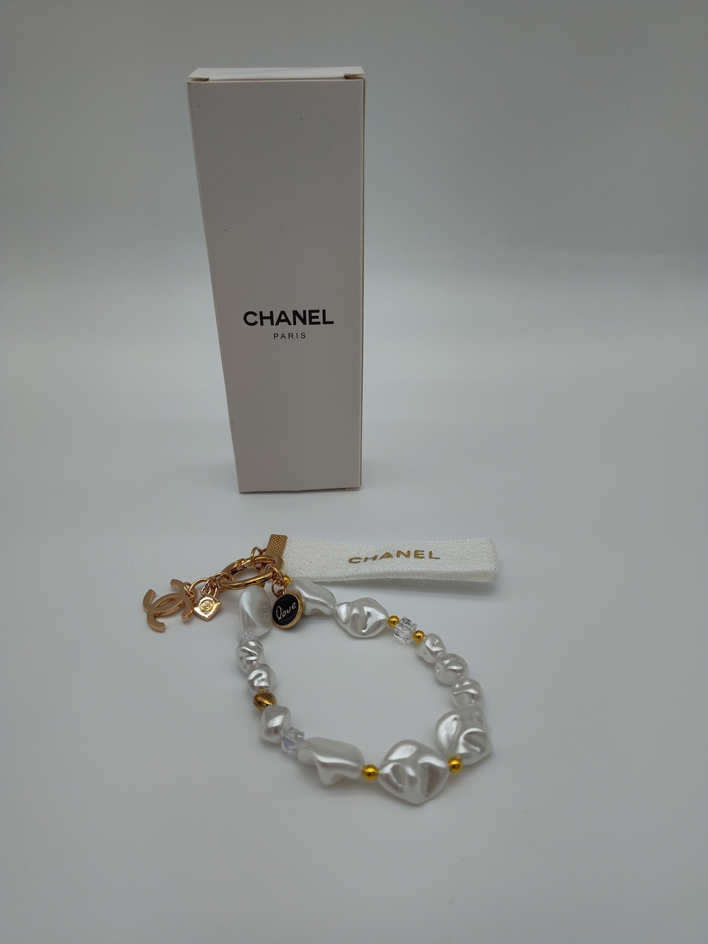 CHANEL Pearl Love CC Charm Keychain Bag Charm Gold Tone Crystal NIB - Picture 3 of 6